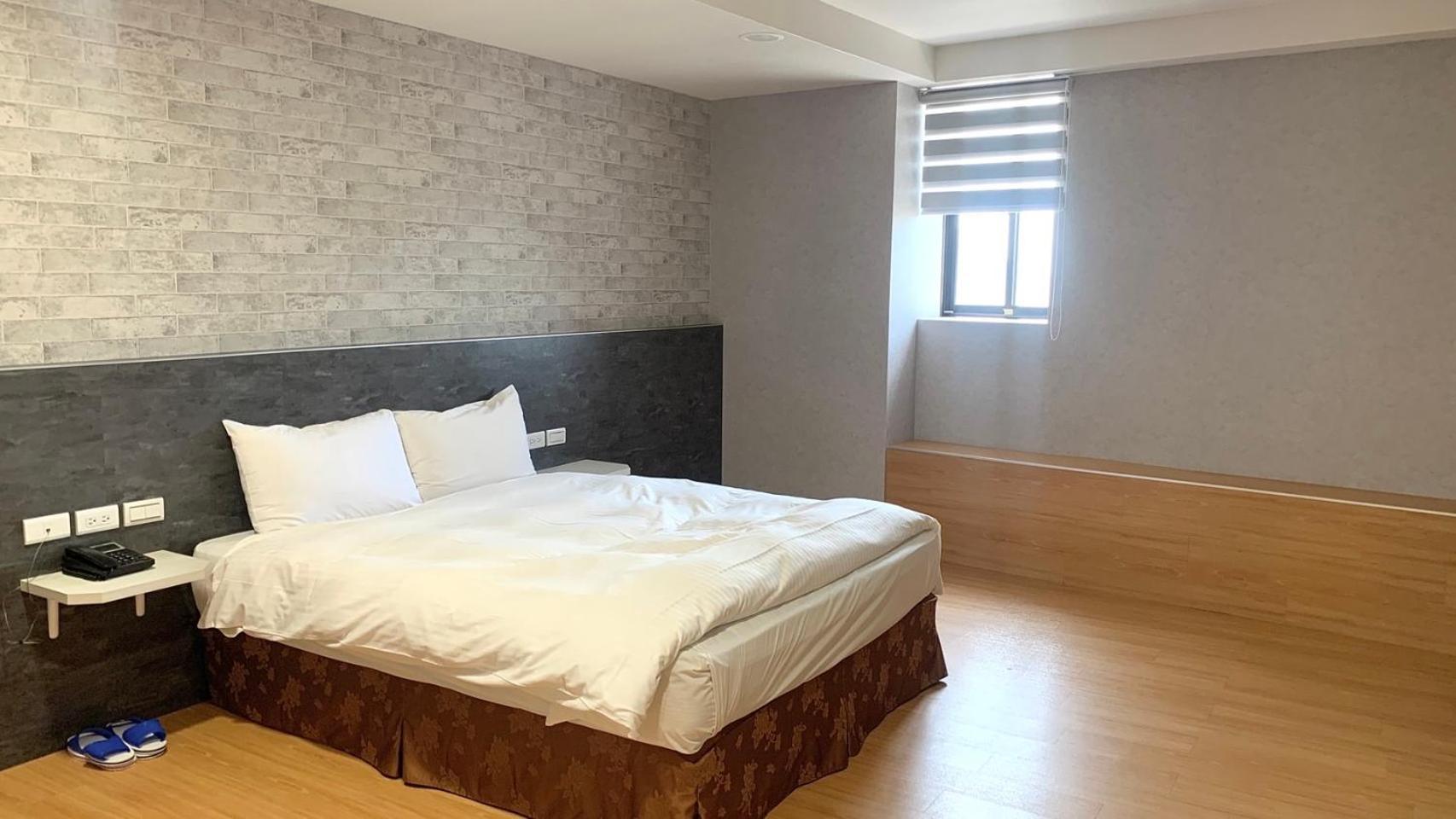 Lan Yin Tie Dao Hotel Тайнань Экстерьер фото